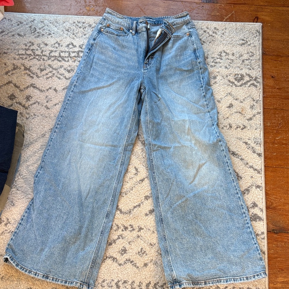 Classic Denim Wide-Leg Jeans